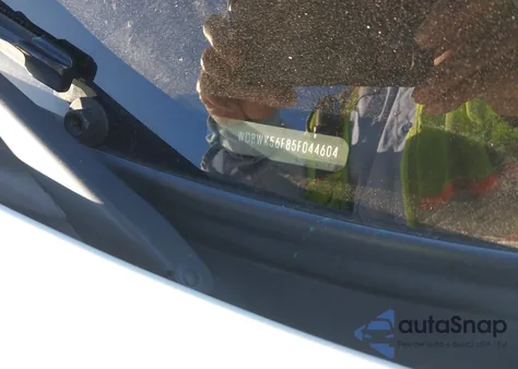 2005 Mercedes-Benz Slk 350 z USA, uszkodzony, nr VIN WDBWK56F85F044604